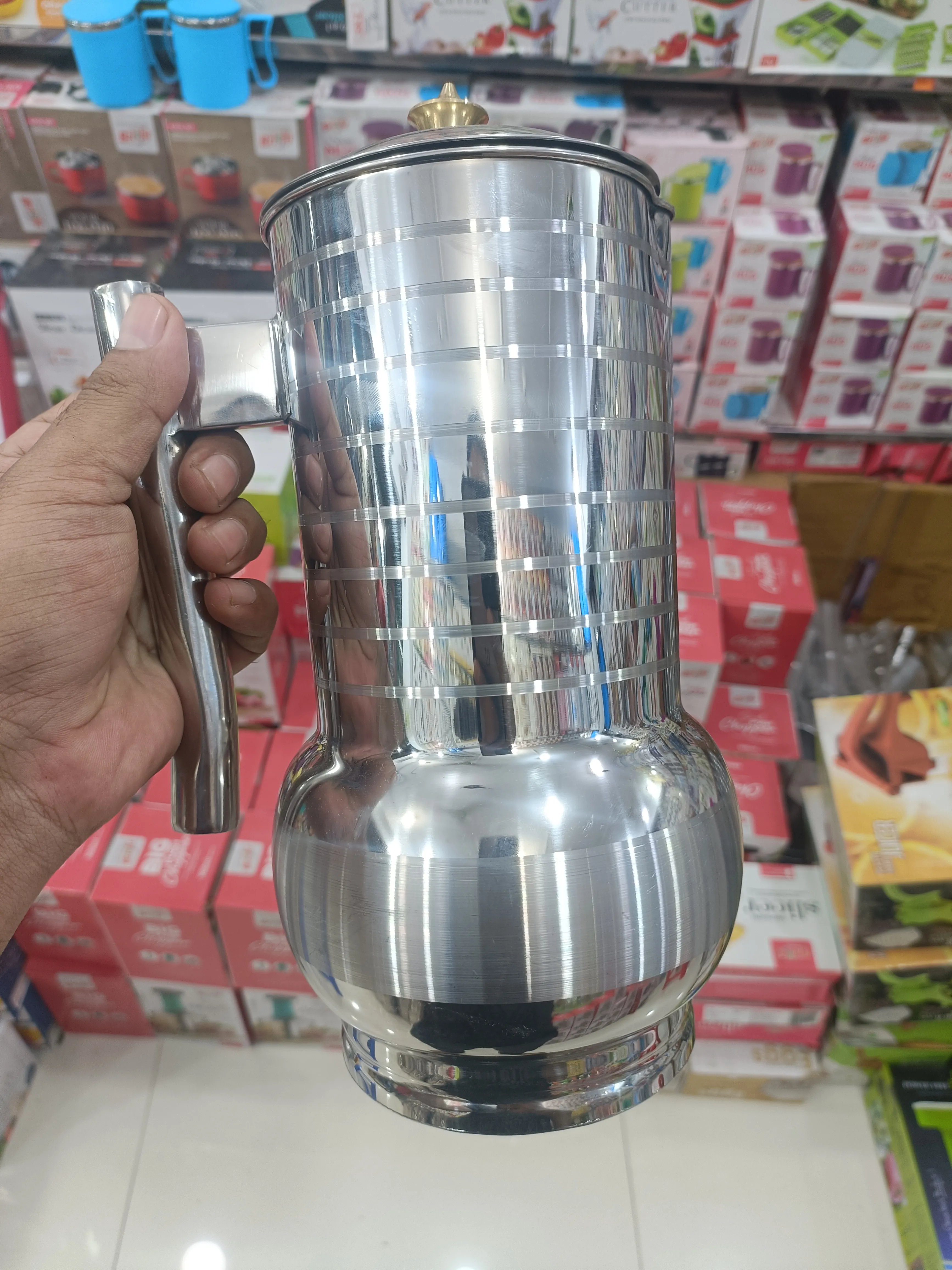 Stainless steel 2.Liter water jug