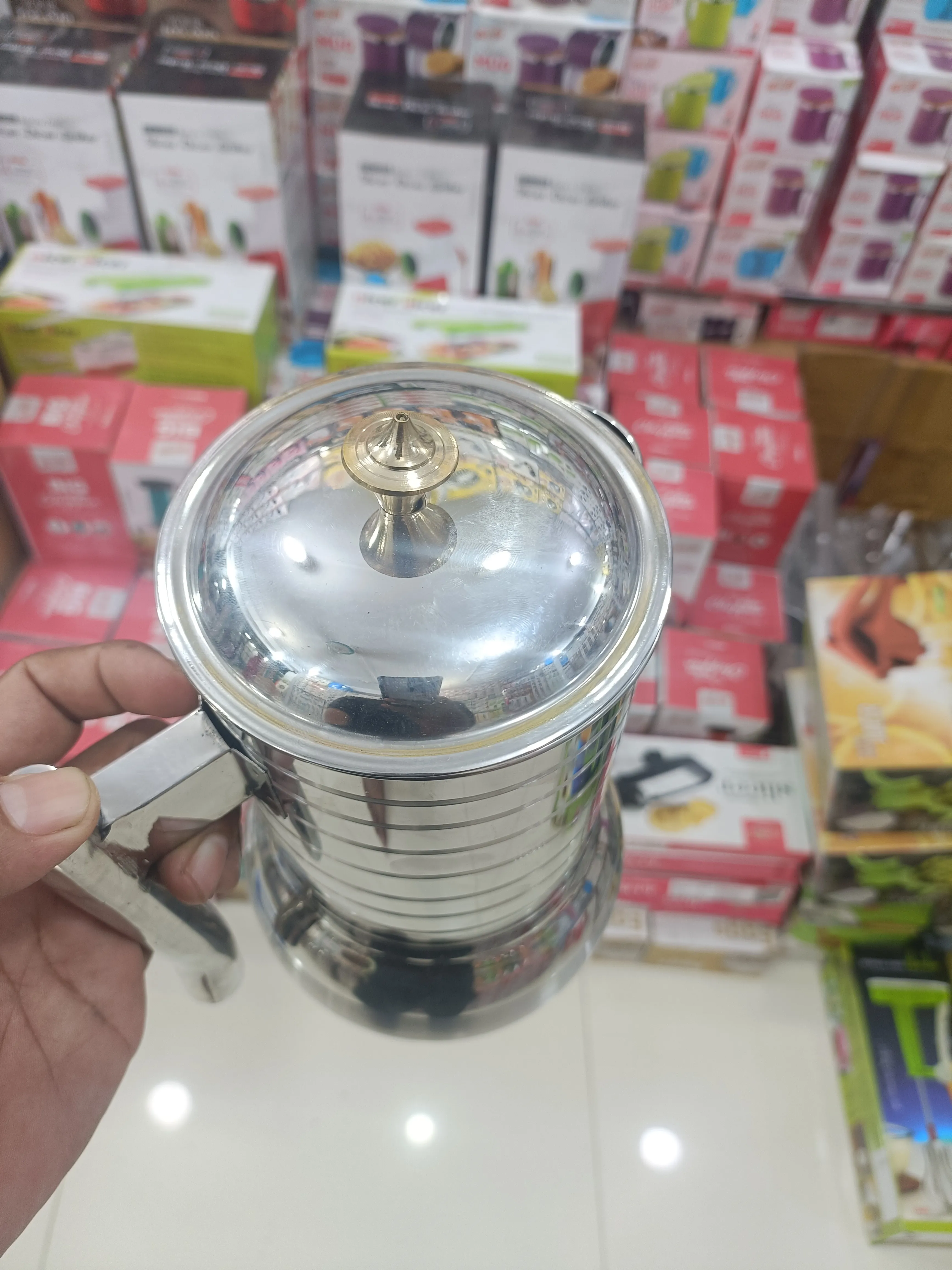 Stainless steel 2.Liter water jug