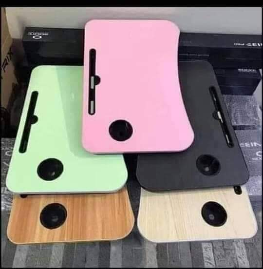 Foldable laptap table