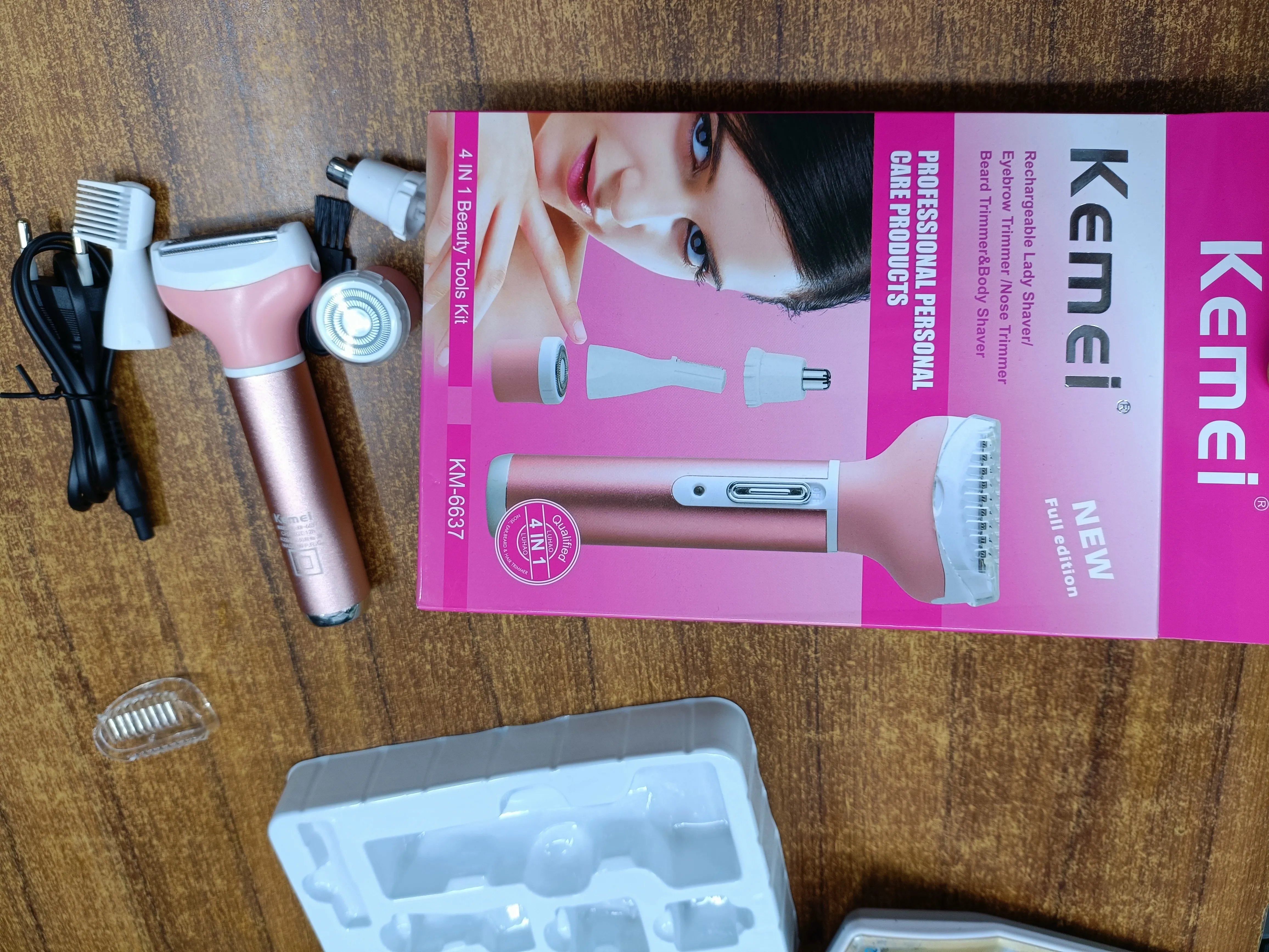 Kemei km -6637 Electric rechargeable trimmer(for women)